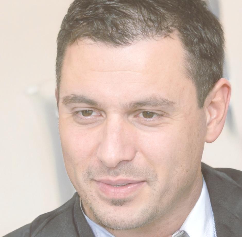 Marco Rinaldi esperto nail extension e business